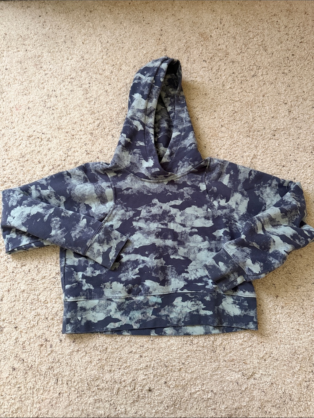 Lululemon Athletica Scuba Crop Camo Hoodie - Navy & Light Teal Blue